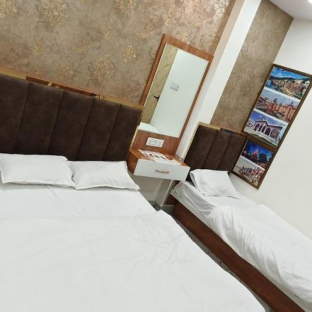 Hotel Malay Inn Ujjain Eksteriør bilde