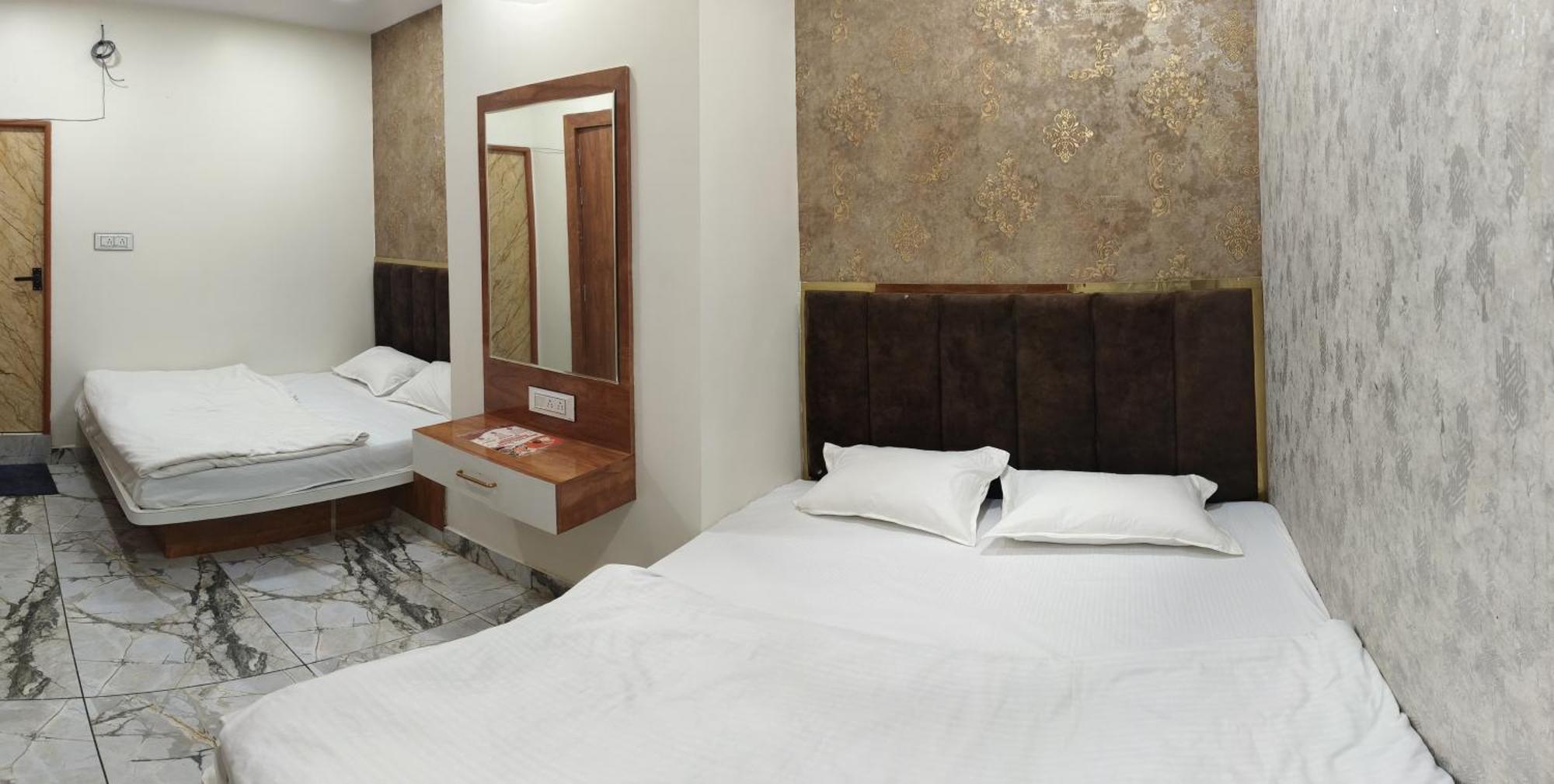 Hotel Malay Inn Ujjain Eksteriør bilde