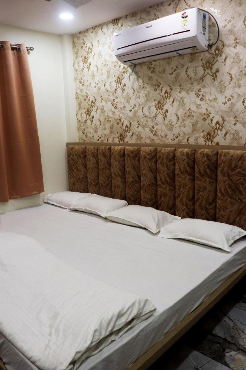 Hotel Malay Inn Ujjain Eksteriør bilde