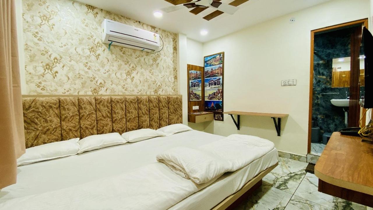 Hotel Malay Inn Ujjain Eksteriør bilde