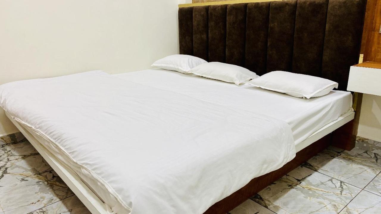 Hotel Malay Inn Ujjain Eksteriør bilde