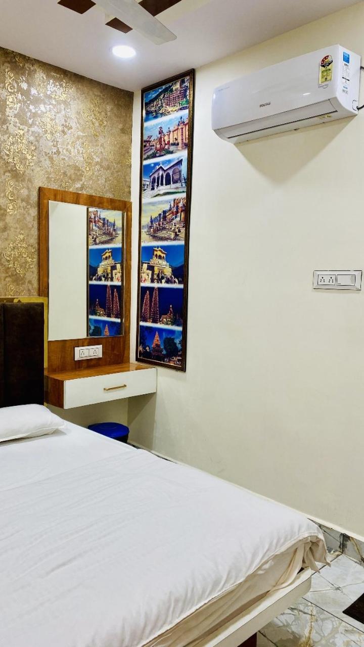 Hotel Malay Inn Ujjain Eksteriør bilde