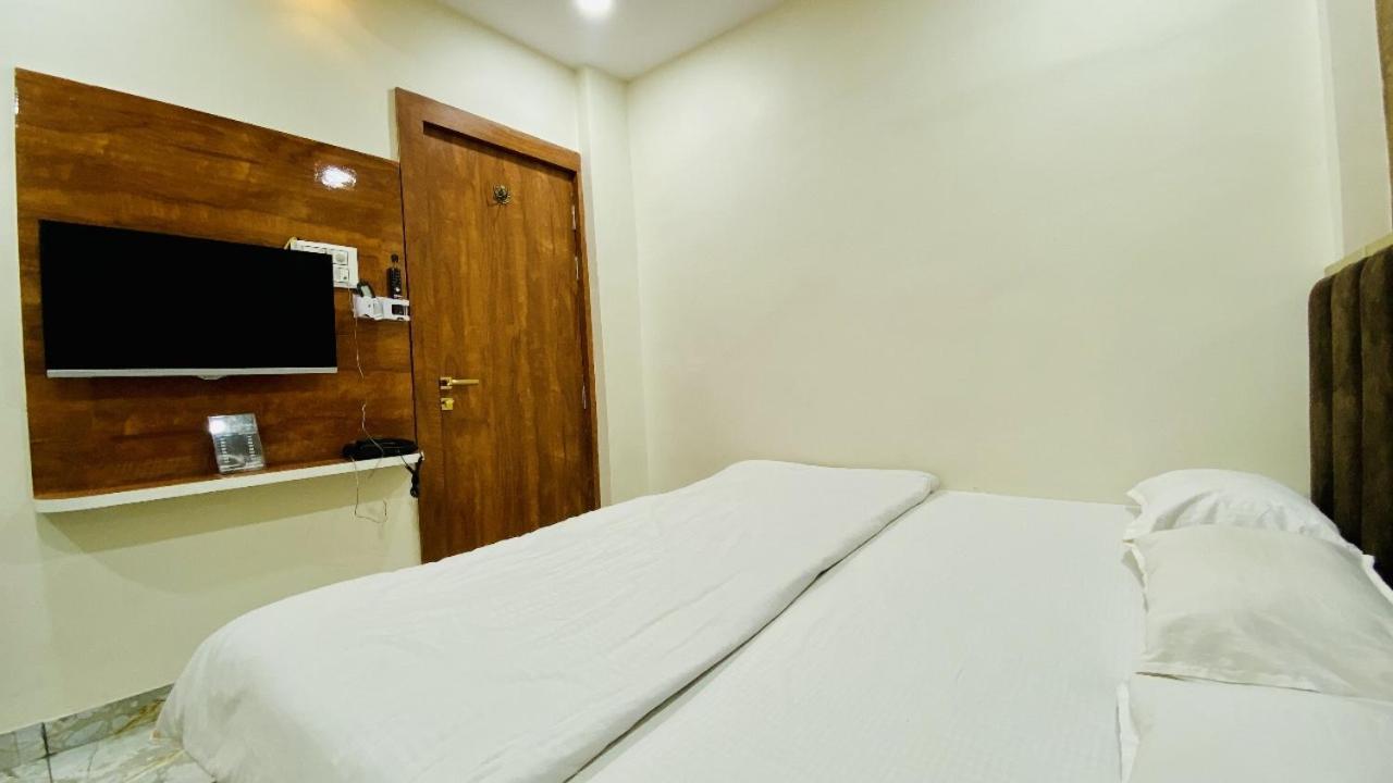 Hotel Malay Inn Ujjain Eksteriør bilde